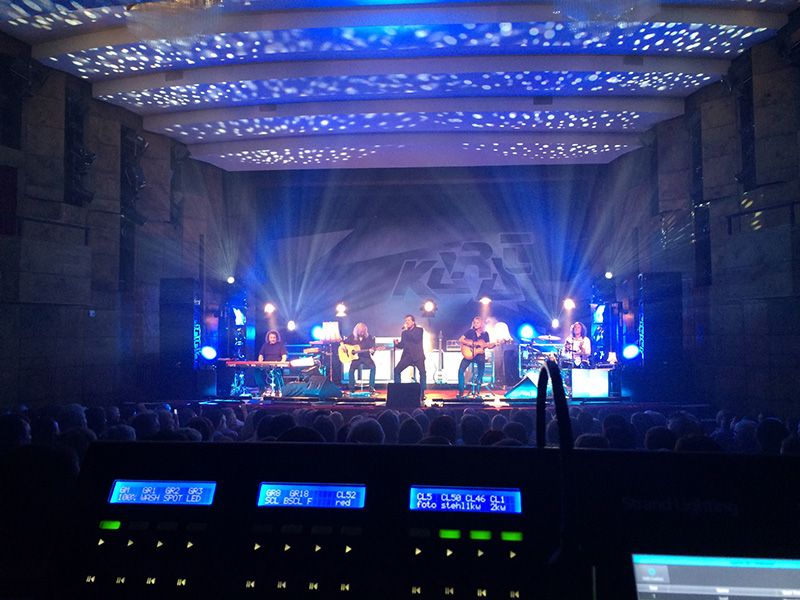 Karat performs in Germany